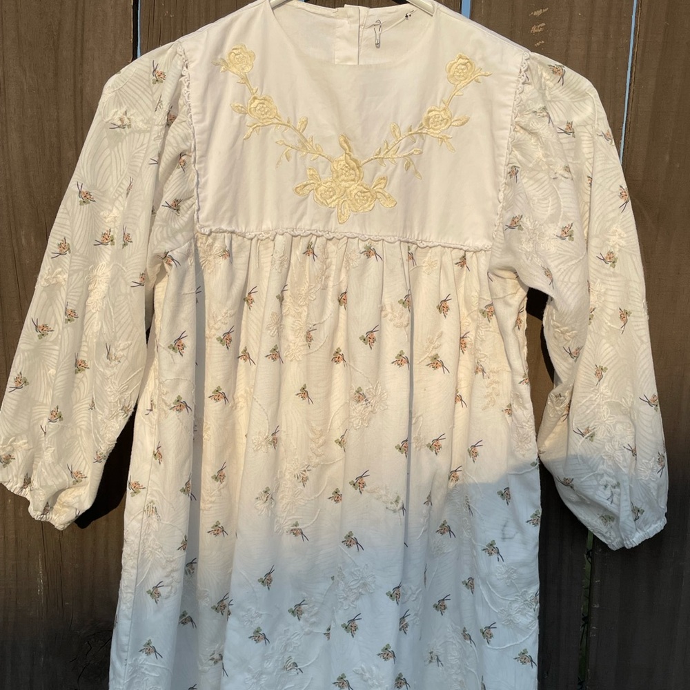 Vintage embroidered floral house dress